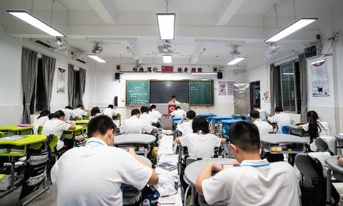 健康教室照明，助力現(xiàn)代化教學(xué)