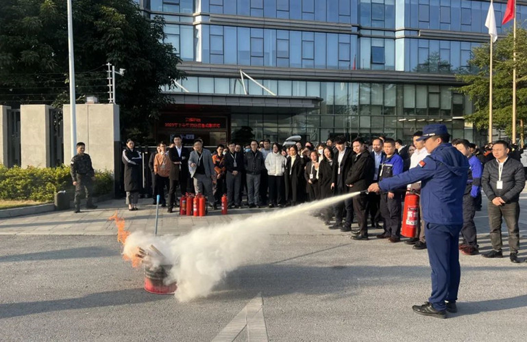 筑牢安全線，防患于未“燃”丨昇輝控股開展消防演練活動(dòng)