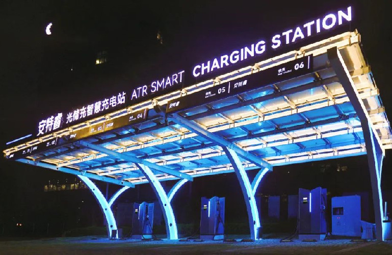 風(fēng)起鳳城，滿電出擊丨安特睿光儲(chǔ)充智慧充電站正式投運(yùn)